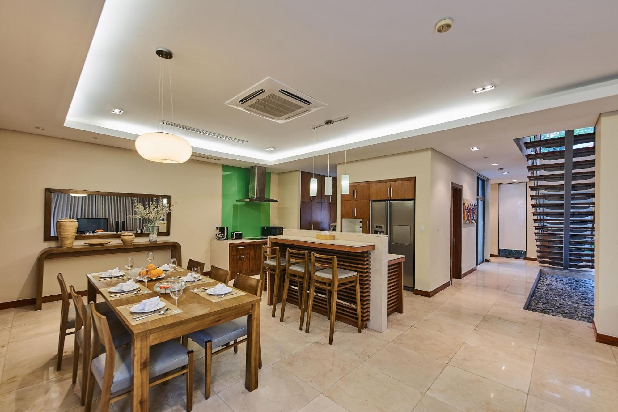 Khách sạn hẻo lánh Luxury Dana & Đà Nẵng