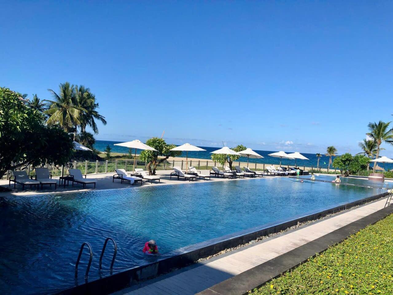 Luxury Dana & Khách sạn hẻo lánh 5*