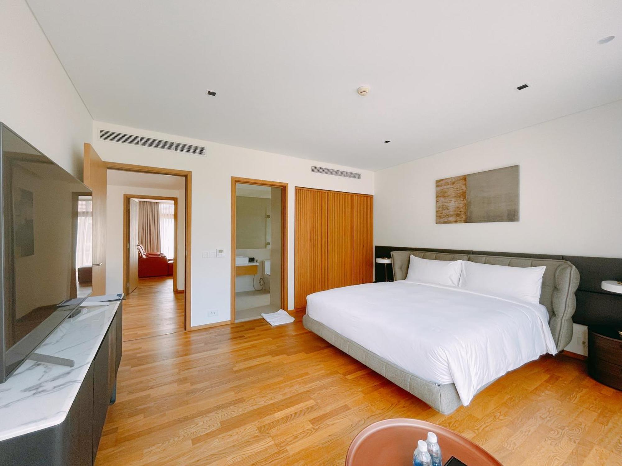 Luxury Dana & Khách sạn hẻo lánh 5*