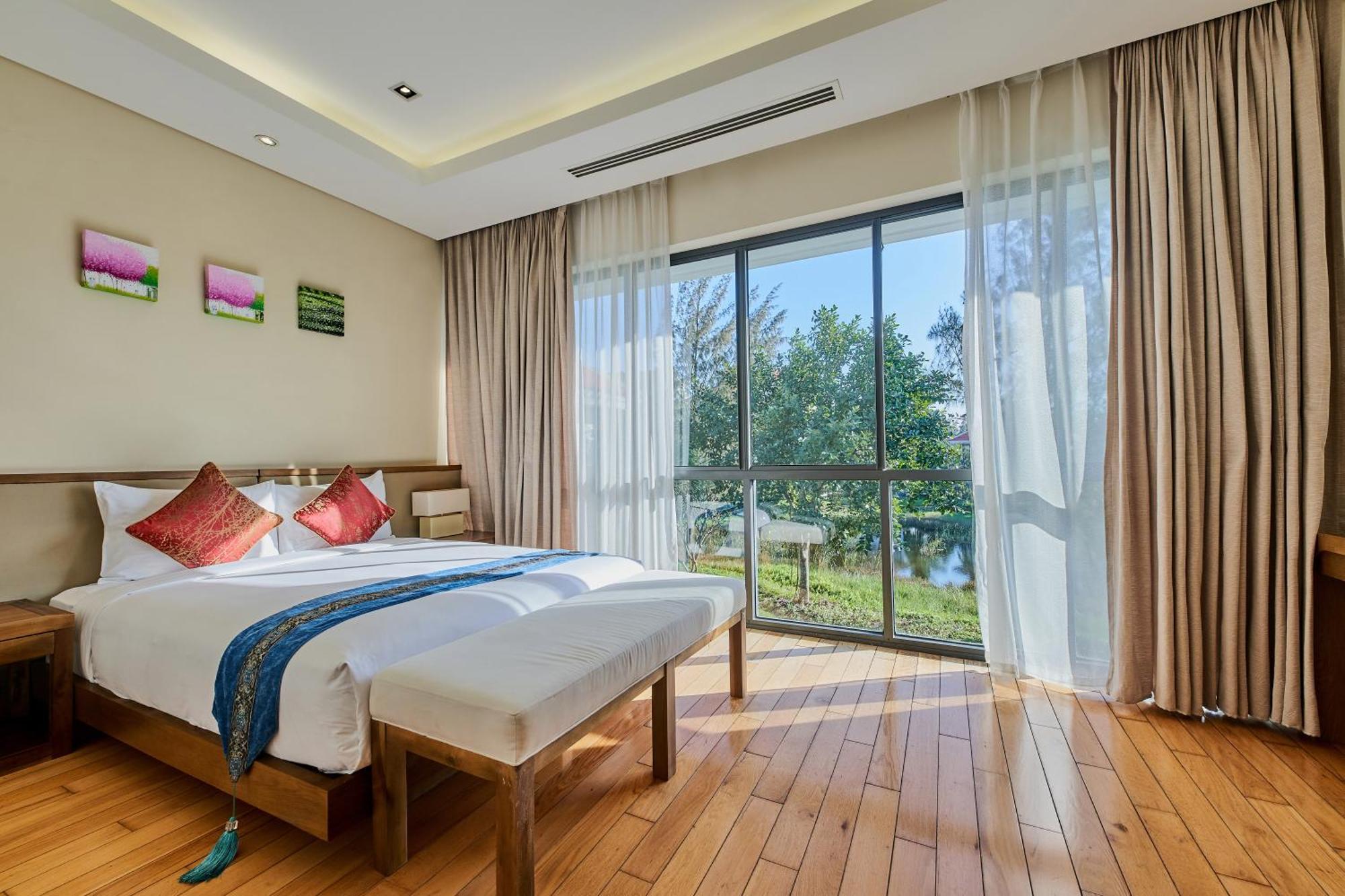 Luxury Dana & Khách sạn hẻo lánh
