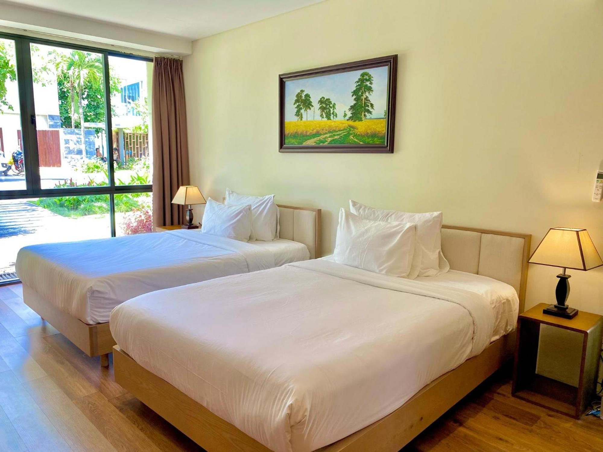 Luxury Dana & Khách sạn hẻo lánh 5*
