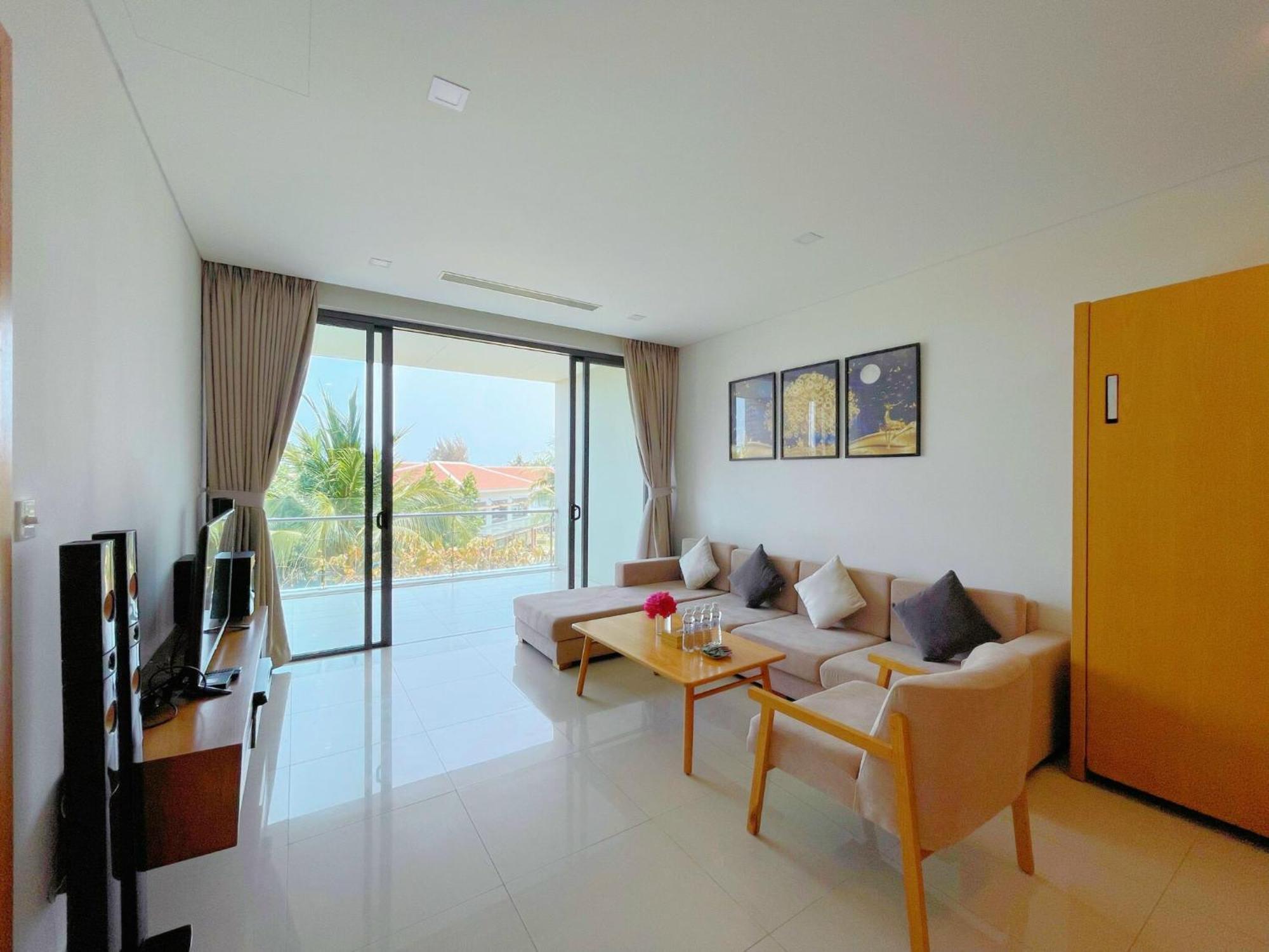 Luxury Dana & Khách sạn hẻo lánh Đà Nẵng